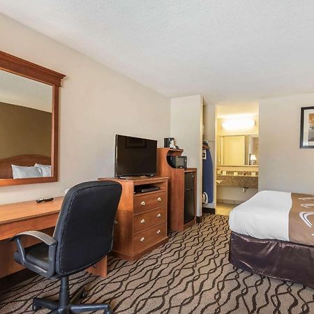 Quality Inn Charleston - Sikeston Екстер'єр фото