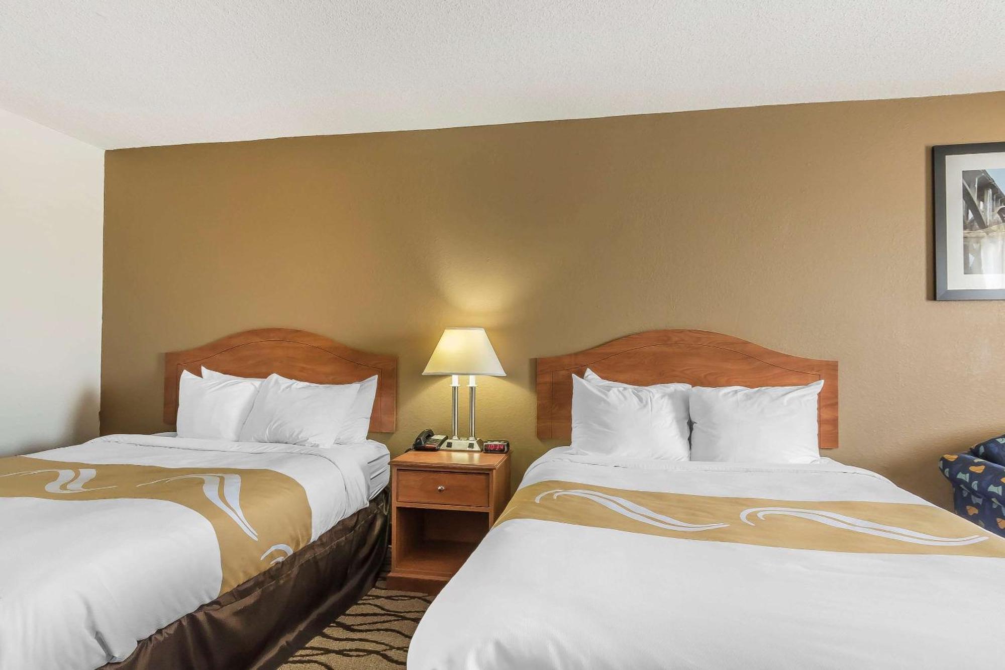 Quality Inn Charleston - Sikeston Екстер'єр фото
