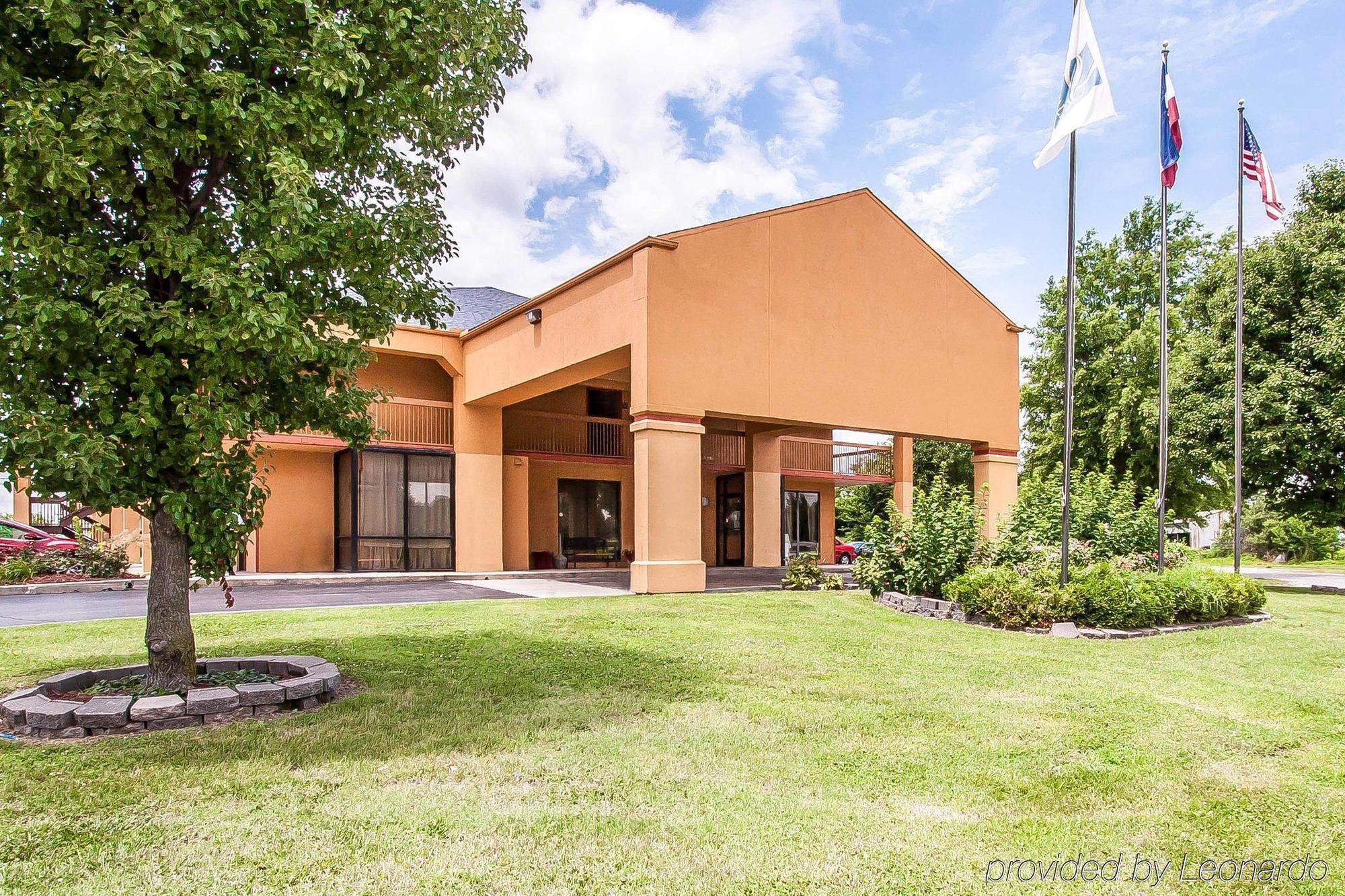 Quality Inn Charleston - Sikeston Екстер'єр фото