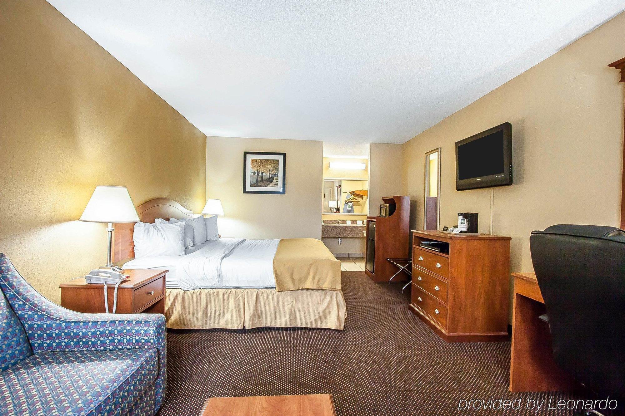 Quality Inn Charleston - Sikeston Екстер'єр фото