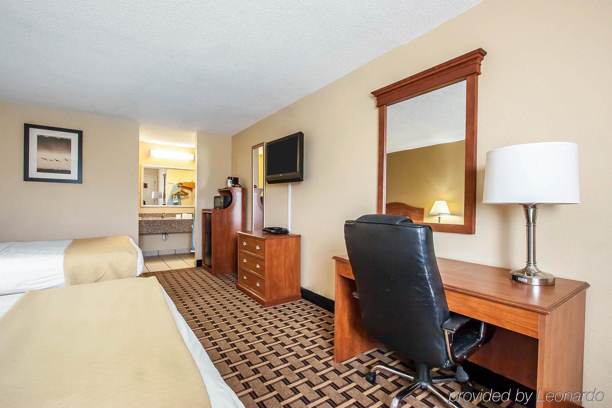 Quality Inn Charleston - Sikeston Екстер'єр фото