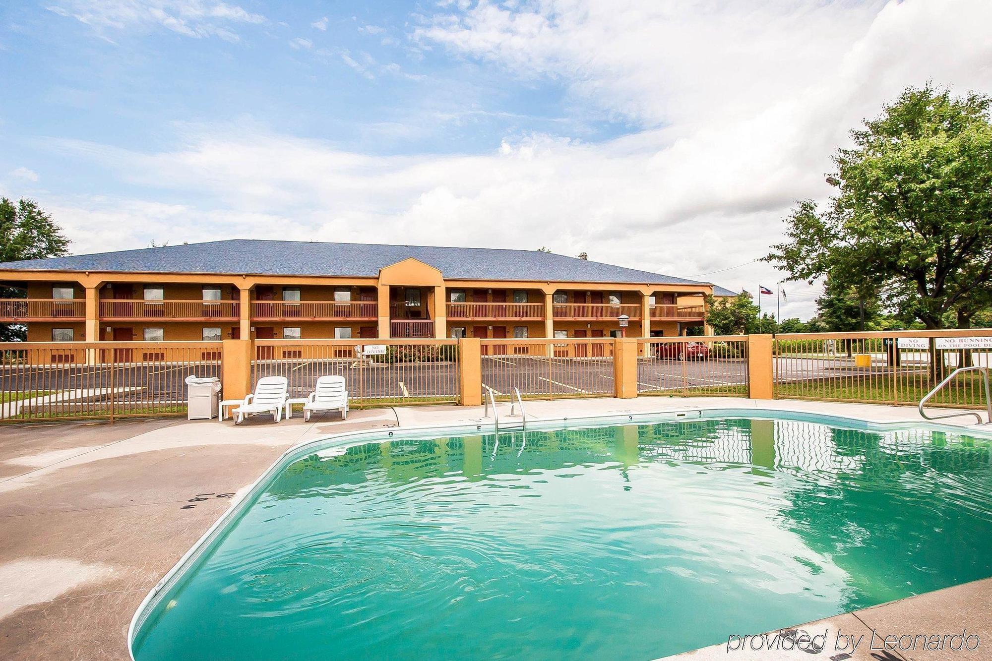 Quality Inn Charleston - Sikeston Екстер'єр фото