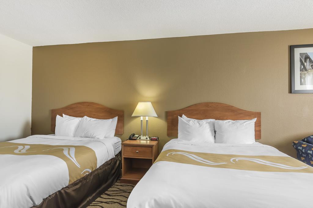 Quality Inn Charleston - Sikeston Екстер'єр фото